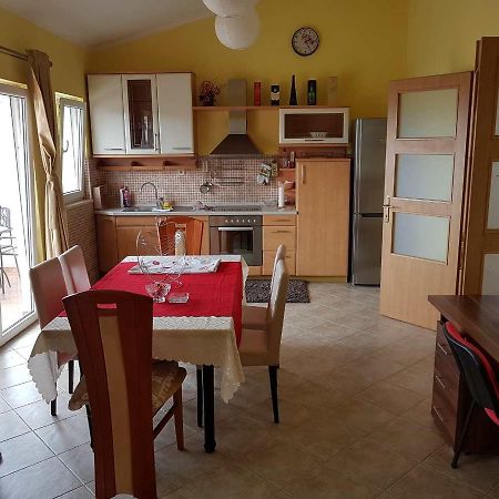 הרצג-נובי Porodicni Apartman מראה חיצוני תמונה