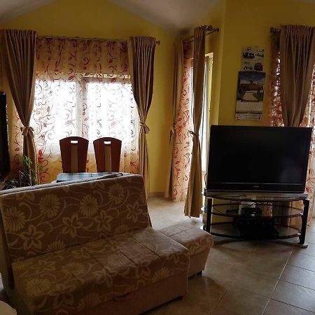 הרצג-נובי Porodicni Apartman מראה חיצוני תמונה