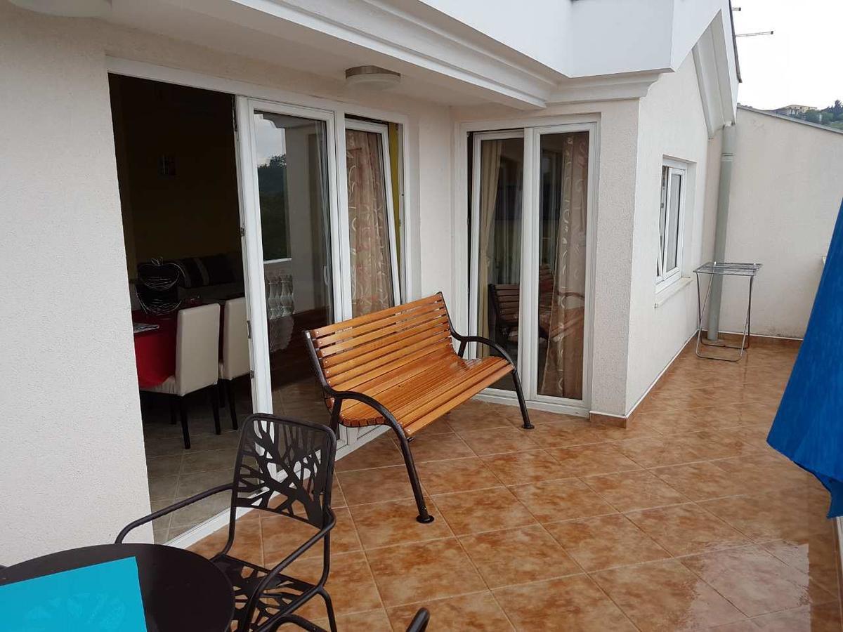 הרצג-נובי Porodicni Apartman מראה חיצוני תמונה