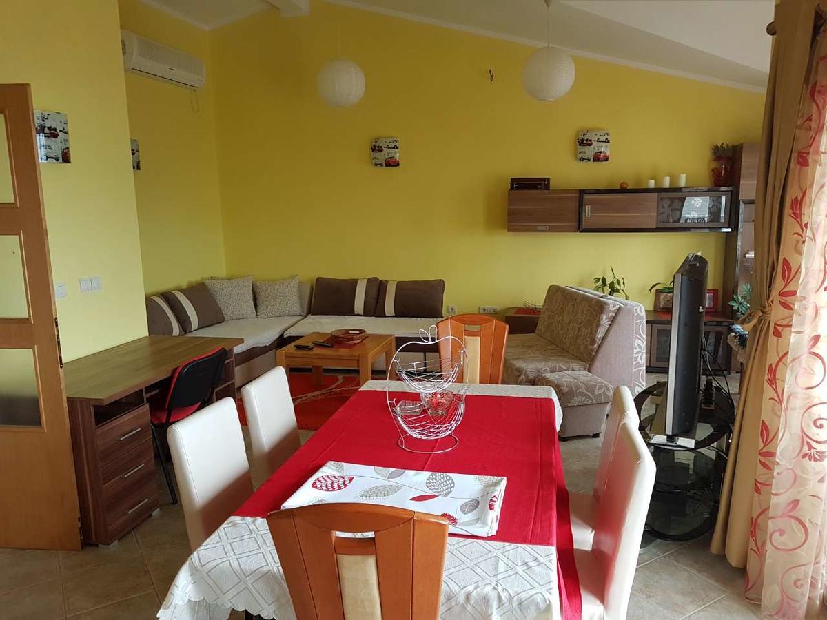 הרצג-נובי Porodicni Apartman מראה חיצוני תמונה